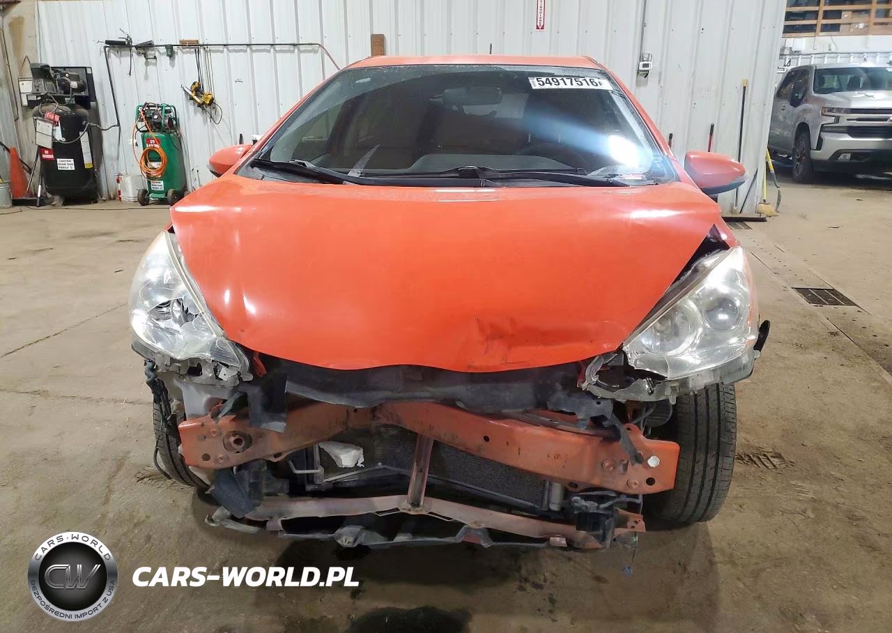 2013 Toyota Prius C Three VIN:JTDKDTB39D1050157 - 5