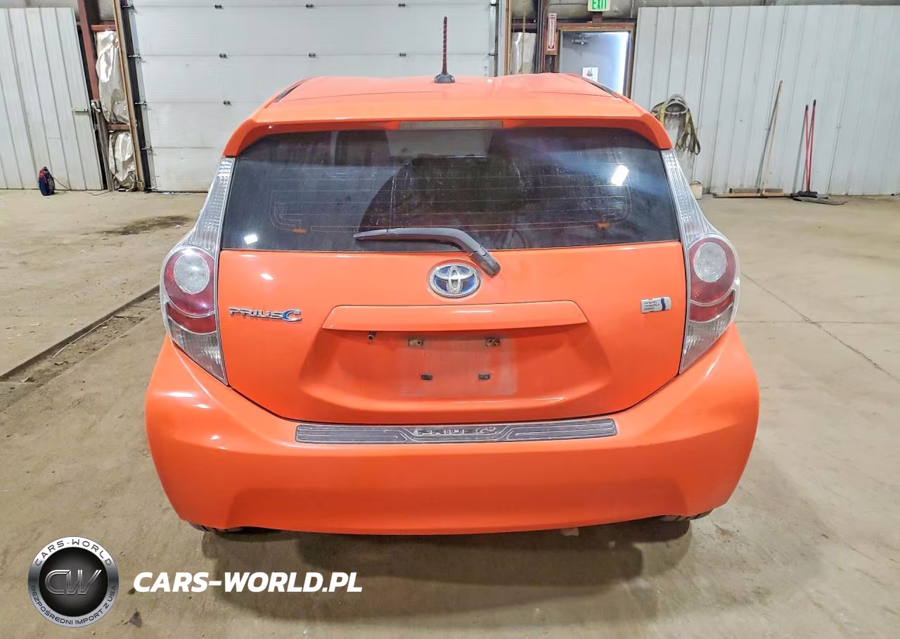 2013 Toyota Prius C Three VIN:JTDKDTB39D1050157 - 6