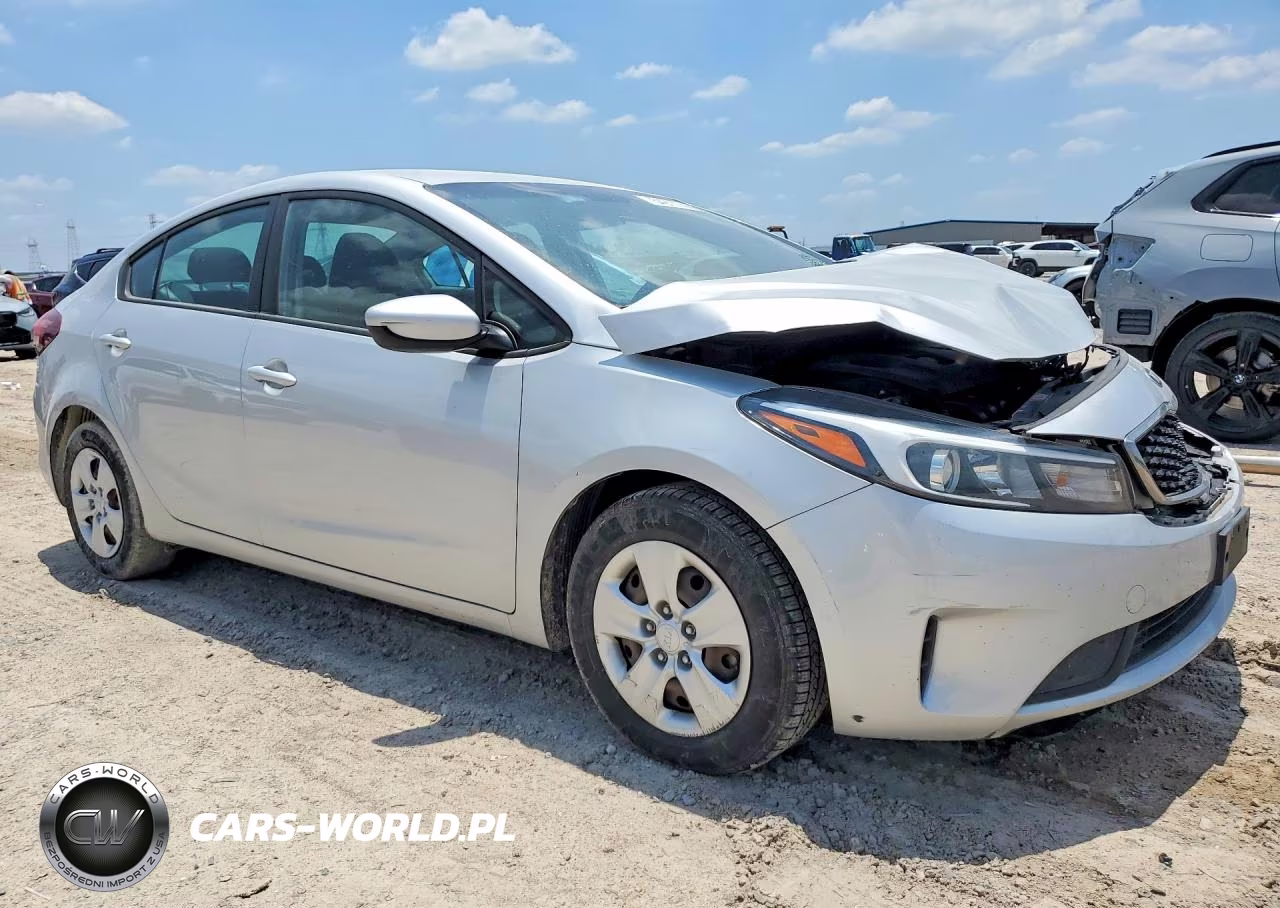 2017 Kia Forte Lx VIN:3KPFK4A77HE077295 - 4