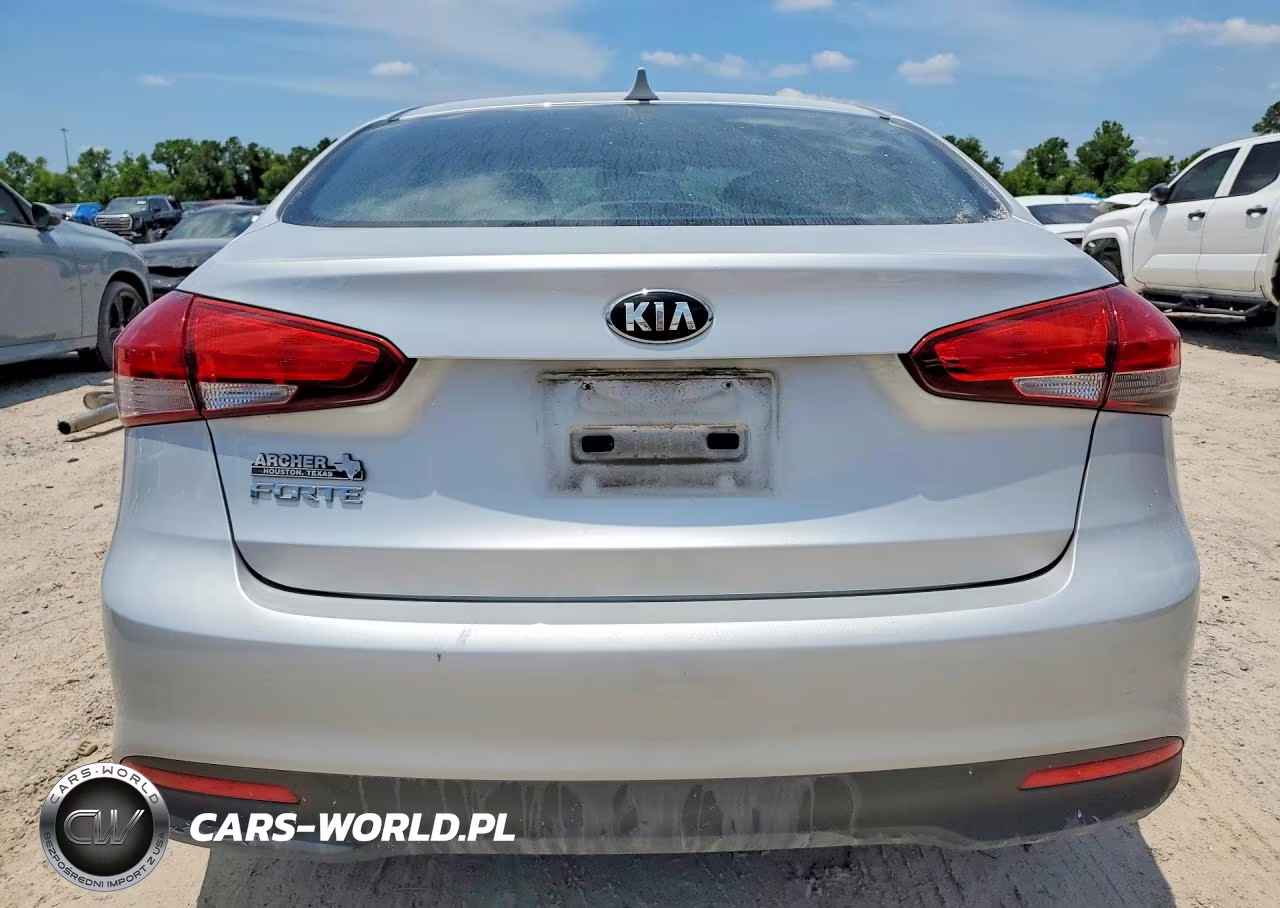 2017 Kia Forte Lx VIN:3KPFK4A77HE077295 - 6
