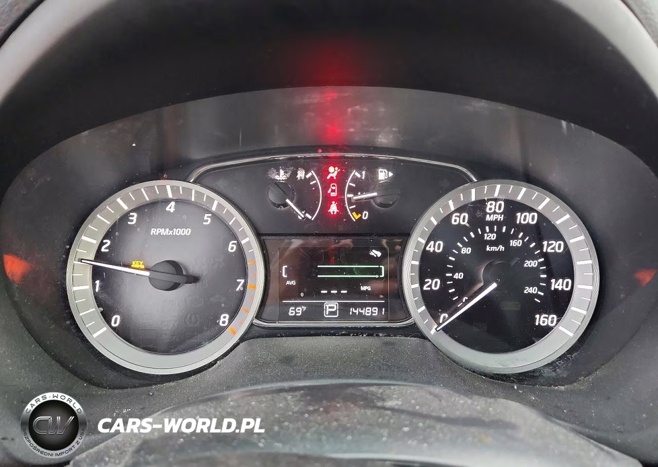 2015 Nissan Sentra Sr VIN:3N1AB7AP5FY300315 - 9