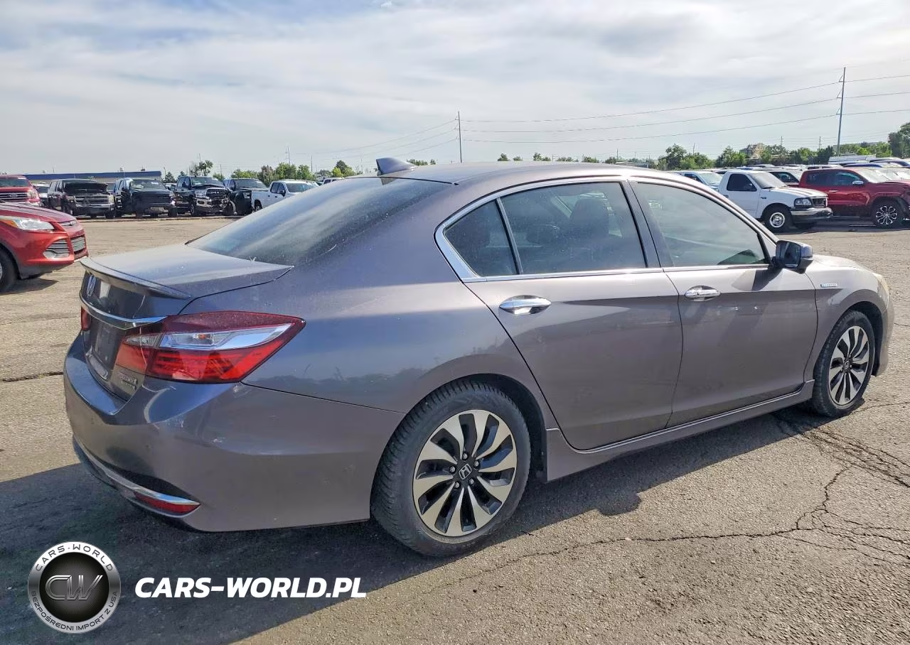 2017 Honda Accord Touring Hybrid VIN:JHMCR6F78HC027739 - 3