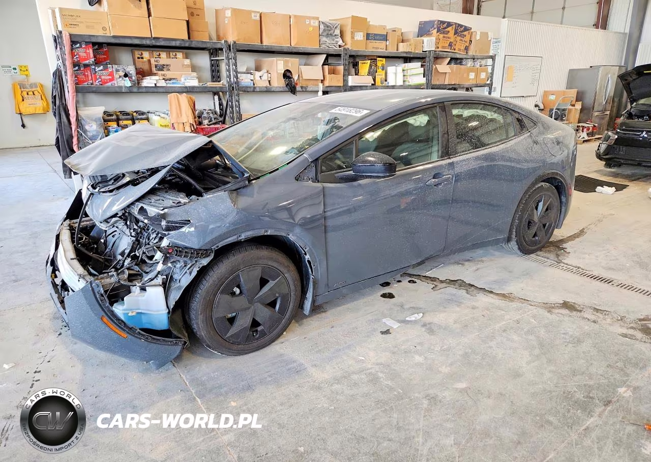 2026 Toyota Prius Le – zdjęcie 1 z 12