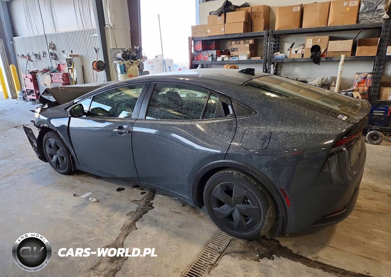 2026 Toyota Prius Le VIN:JTDADABU1T3032747 - 2