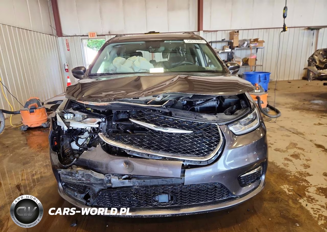 2022 Chrysler Pacifica Touring L VIN:2C4RC1BG0NR118075 - 5