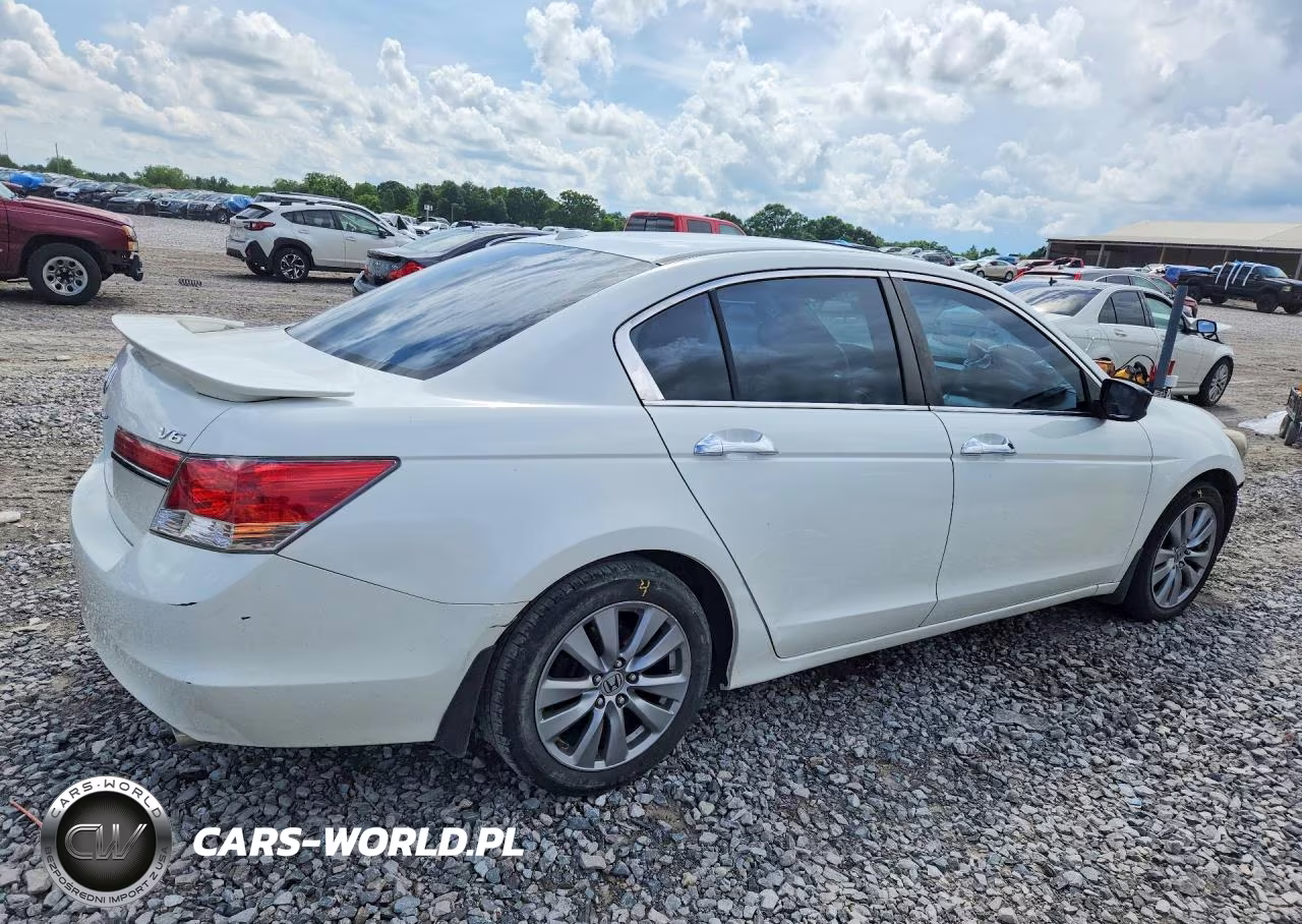 2011 Honda Accord Exl VIN:1HGCP3F82BA031093 - 3