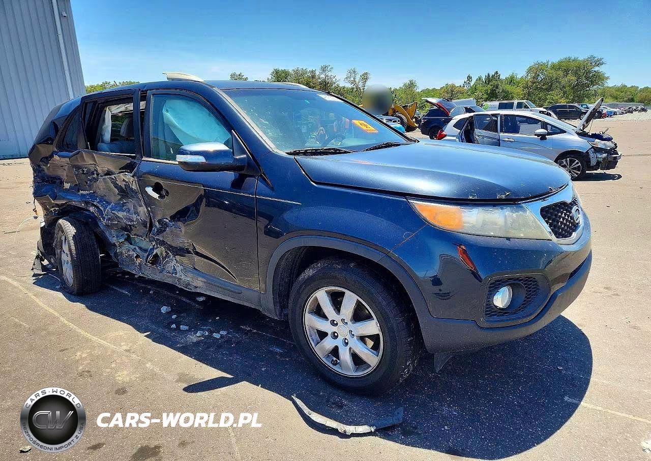 2012 Kia Sorento Lx VIN:5XYKT4A60CG284013 - 4