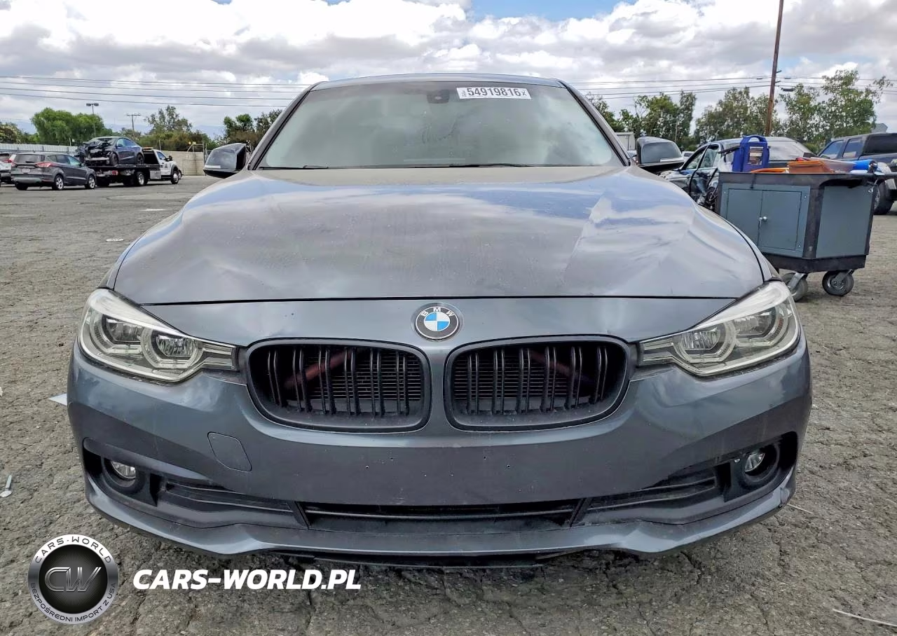2018 BMW 320 I VIN:WBA8E1G59JNU92847 - 5