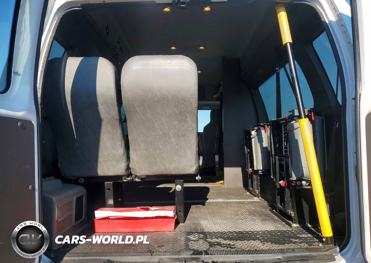 2010 Ford Econoline E250 Van VIN:1FTNS2EW6ADA26539 - 10