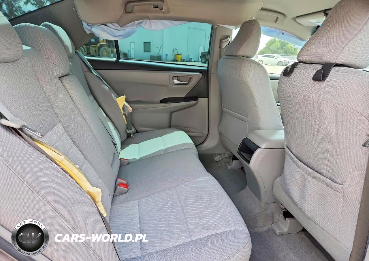 2017 Toyota Camry Le VIN:4T1BF1FK1HU712121 - 10