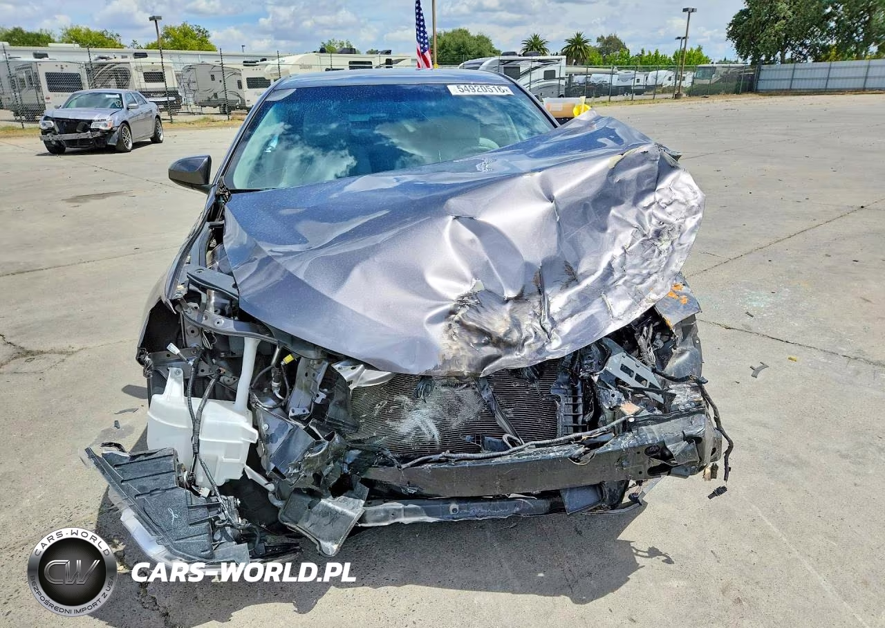 2017 Toyota Camry Le VIN:4T1BF1FK1HU712121 - 5