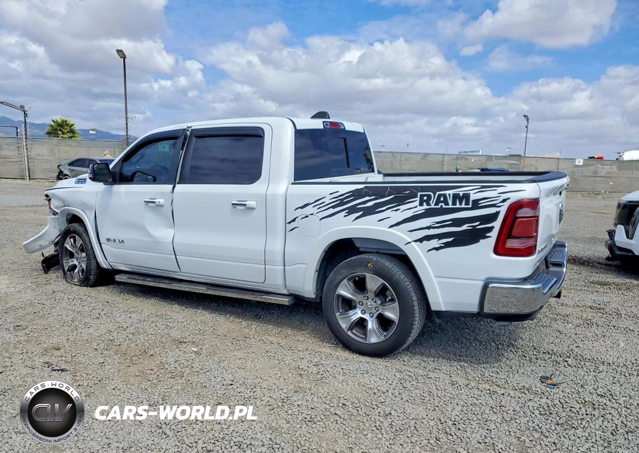 2020 Ram 1500 Laramie VIN:1C6RREJTXLN160792 - 2