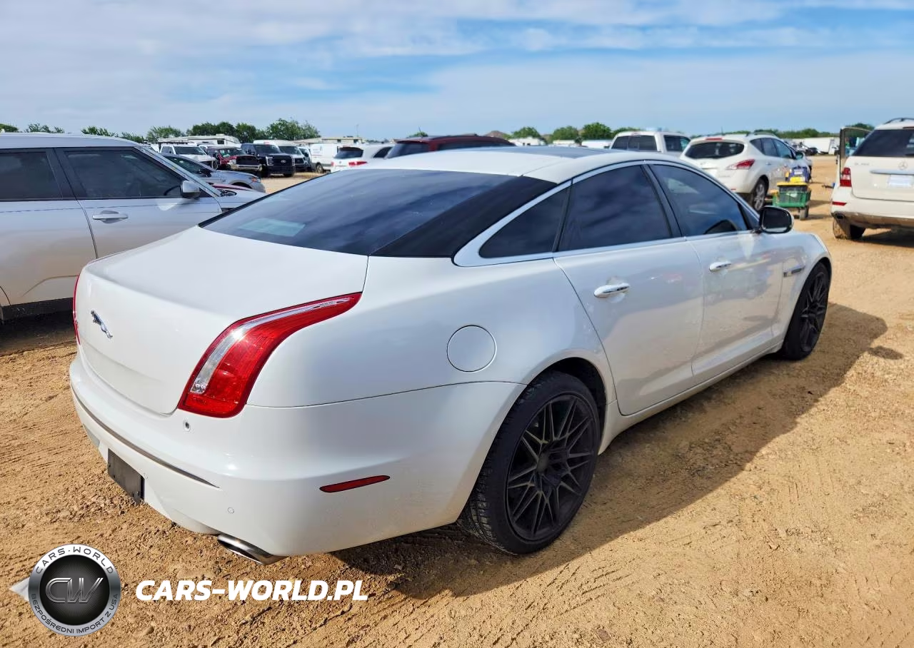 2011 Jaguar Xj VIN:SAJWA1CB3BLV06175 - 3