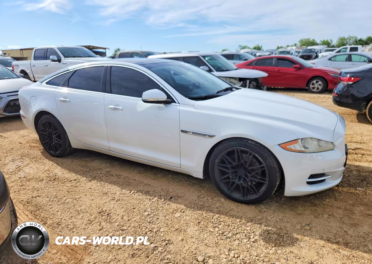 2011 Jaguar Xj VIN:SAJWA1CB3BLV06175 - 4