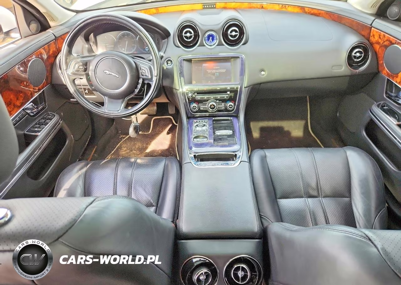2011 Jaguar Xj VIN:SAJWA1CB3BLV06175 - 8
