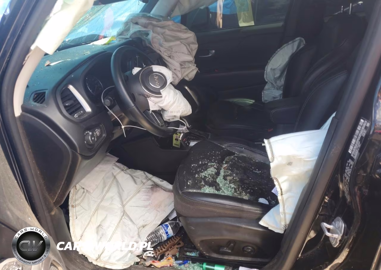 2019 Jeep Renegade Limited VIN:ZACNJBD17KPJ93825 - 7