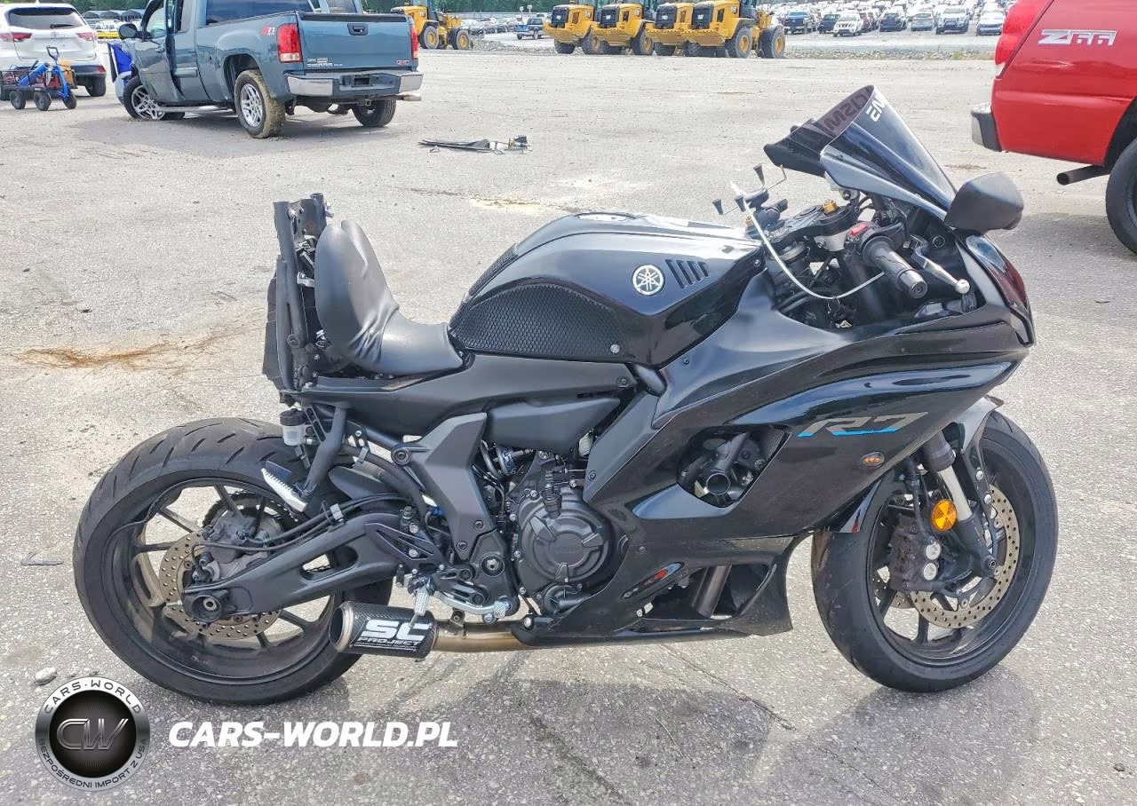 2022 Yamaha Yzfr7