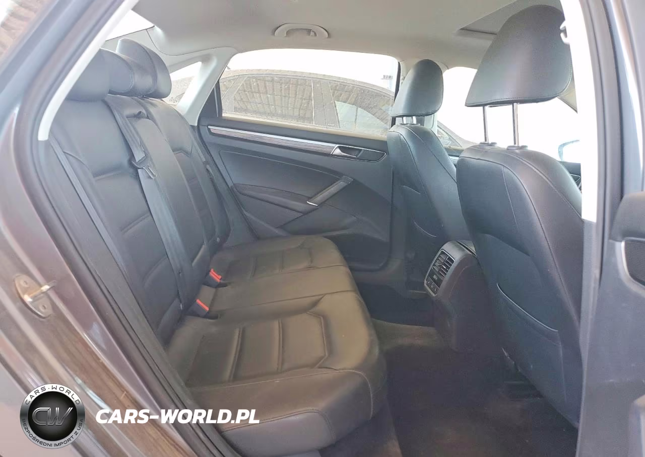 2018 Volkswagen Passat Se VIN:1VWBA7A32JC023445 - 10