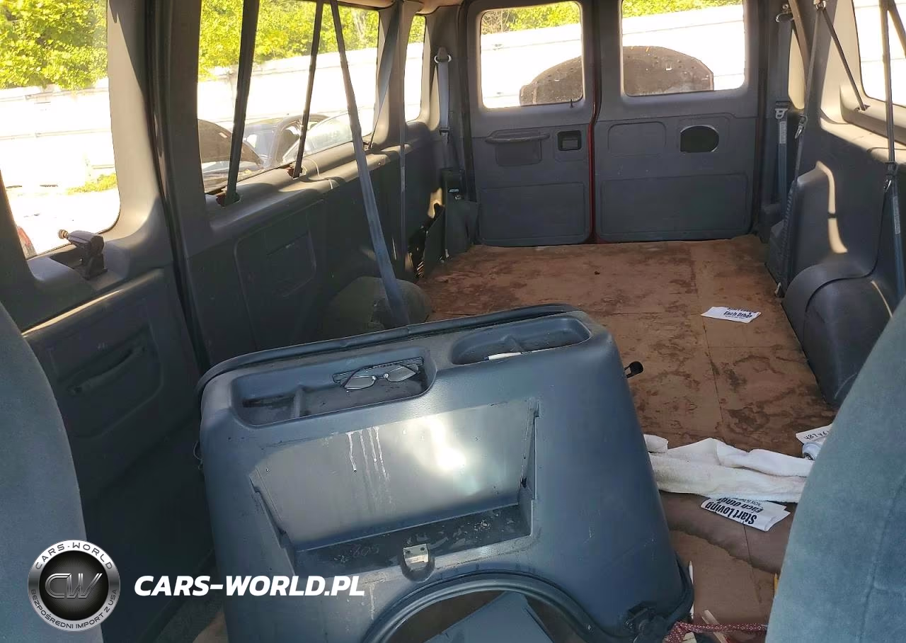 1996 Ford Econoline E350 Super Duty VIN:1FBJS31H1THA01320 - 10