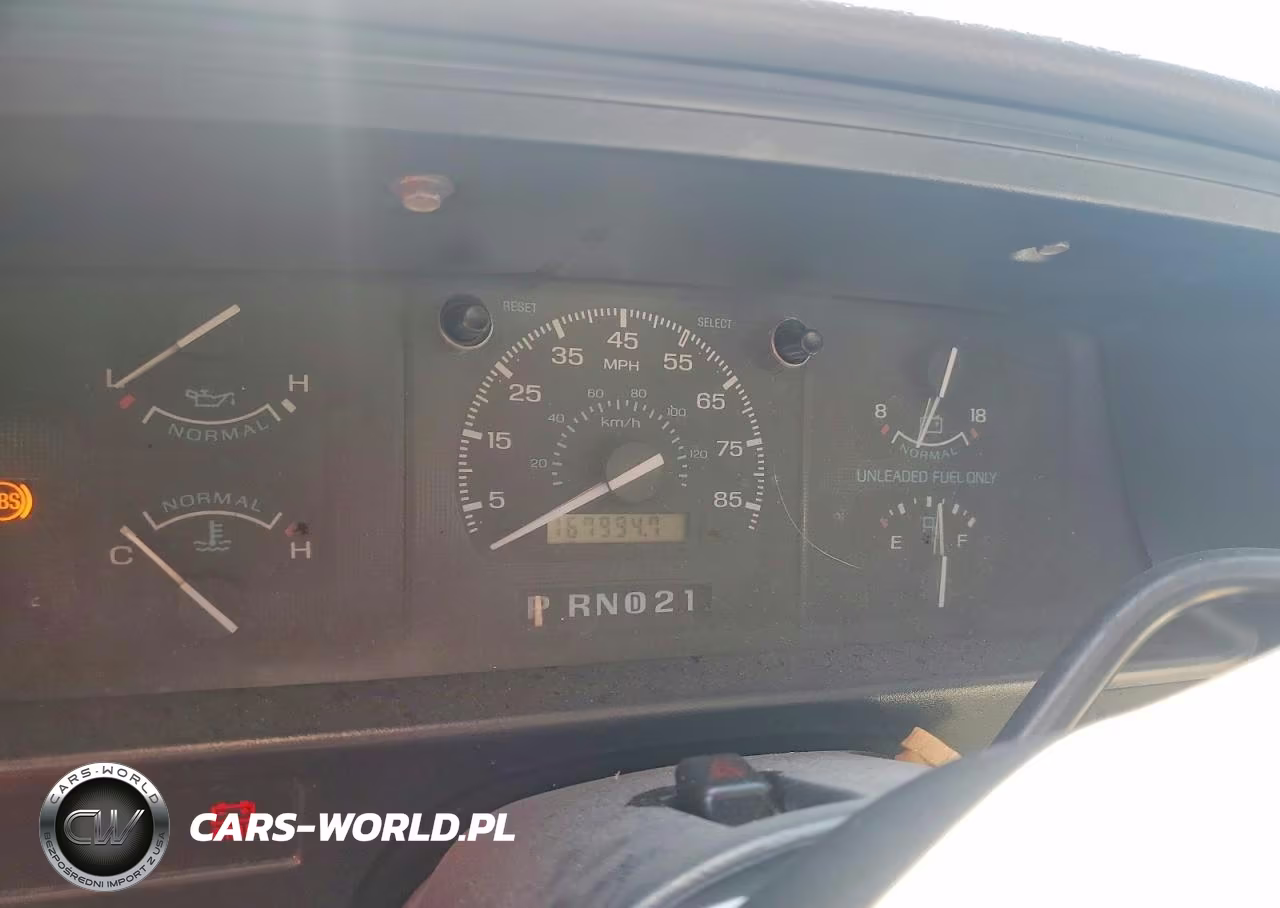 1996 Ford Econoline E350 Super Duty VIN:1FBJS31H1THA01320 - 9