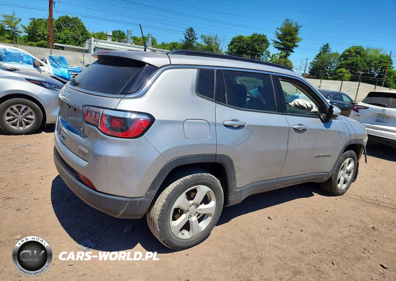2020 Jeep Compass Latitude VIN:3C4NJDBB8LT219398 - 3