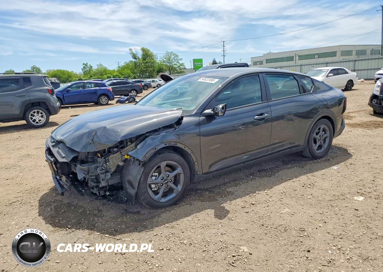 2026 Kia K4 Lxs – zdjęcie 1 z 12