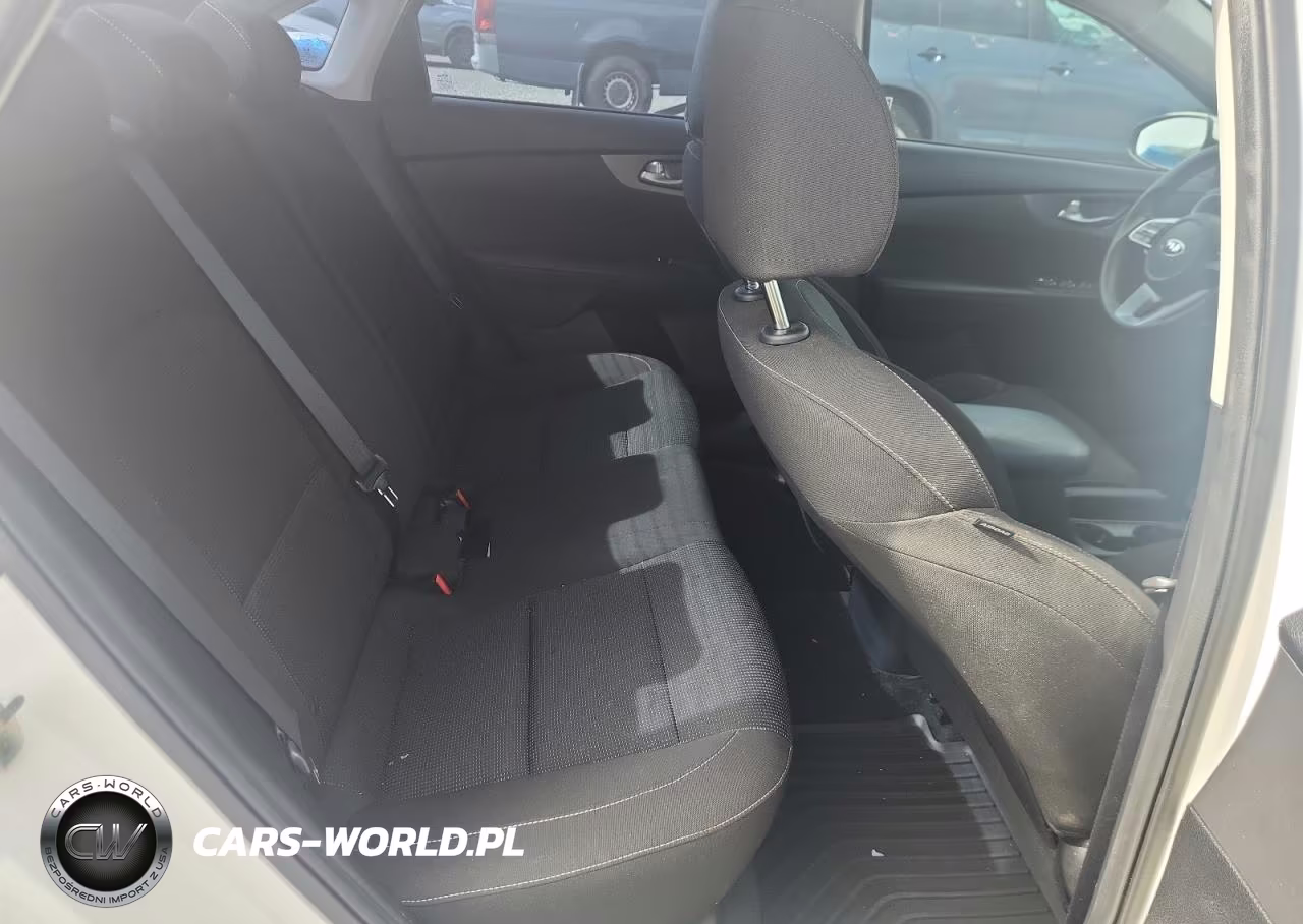 2020 Kia Forte Lxs VIN:3KPF24AD6LE191643 - 10