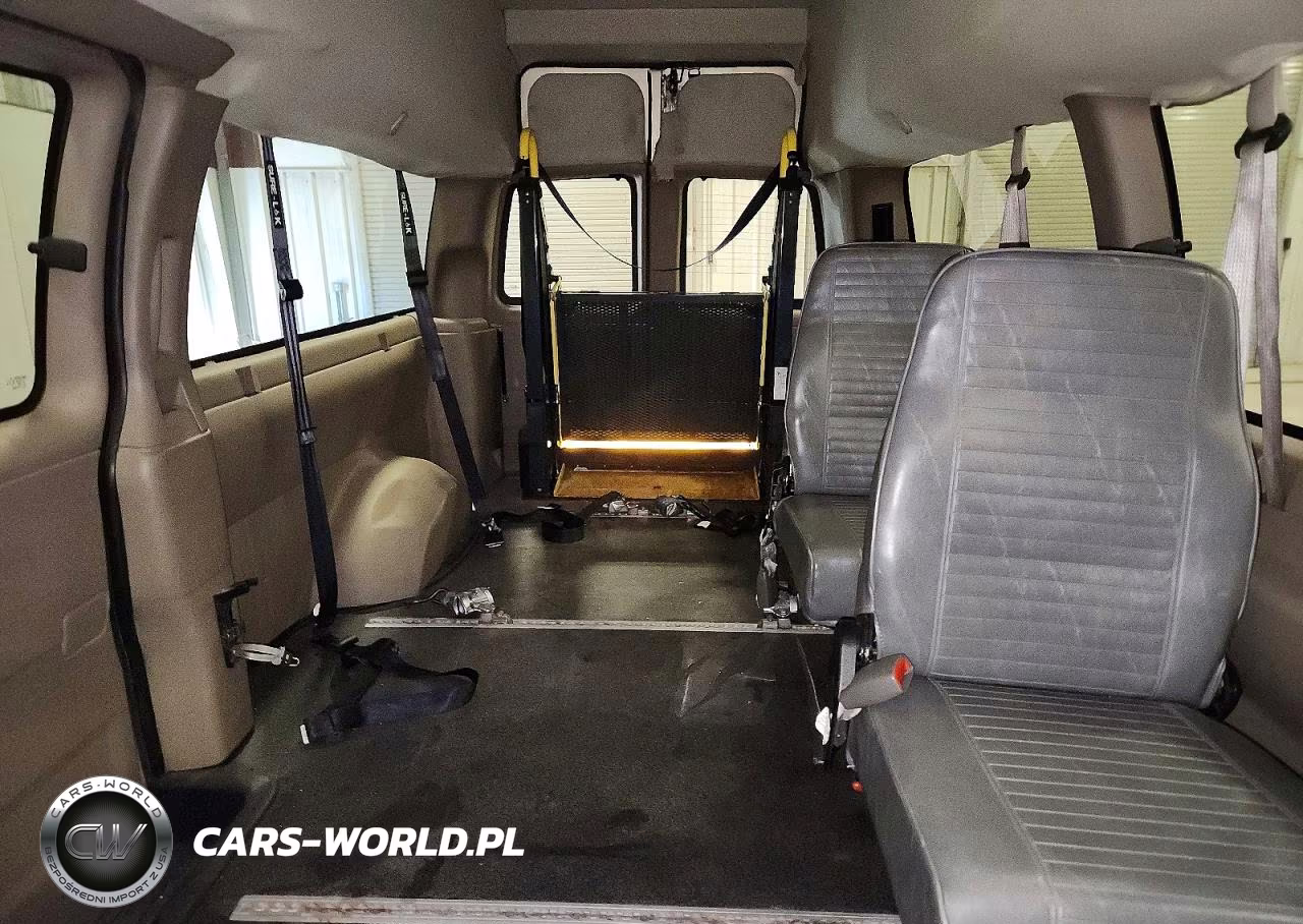 2007 Chevrolet Express G3500 VIN:1GAHG39U871242568 - 10