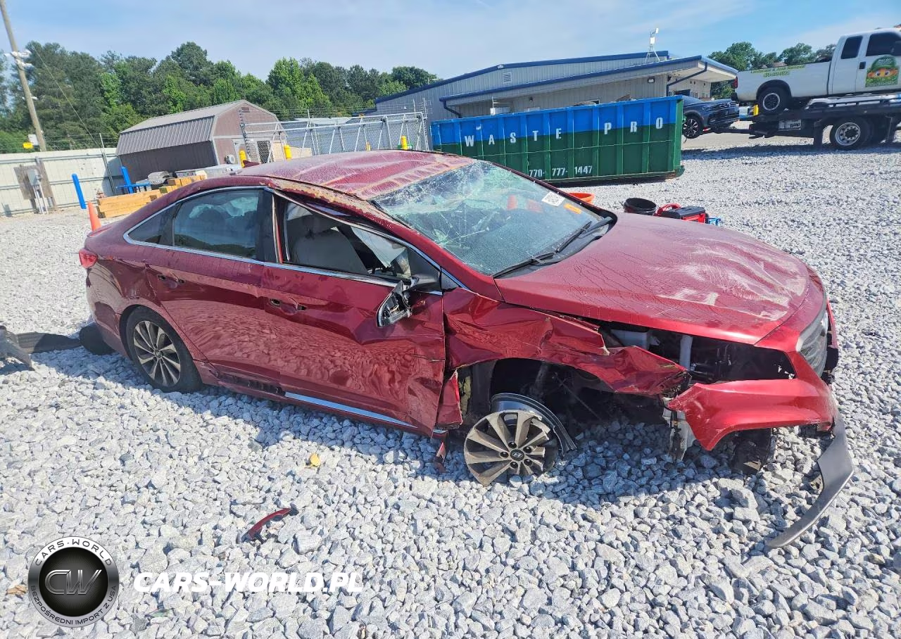 2015 Hyundai Sonata Sport VIN:5NPE34AF4FH093334 - 4
