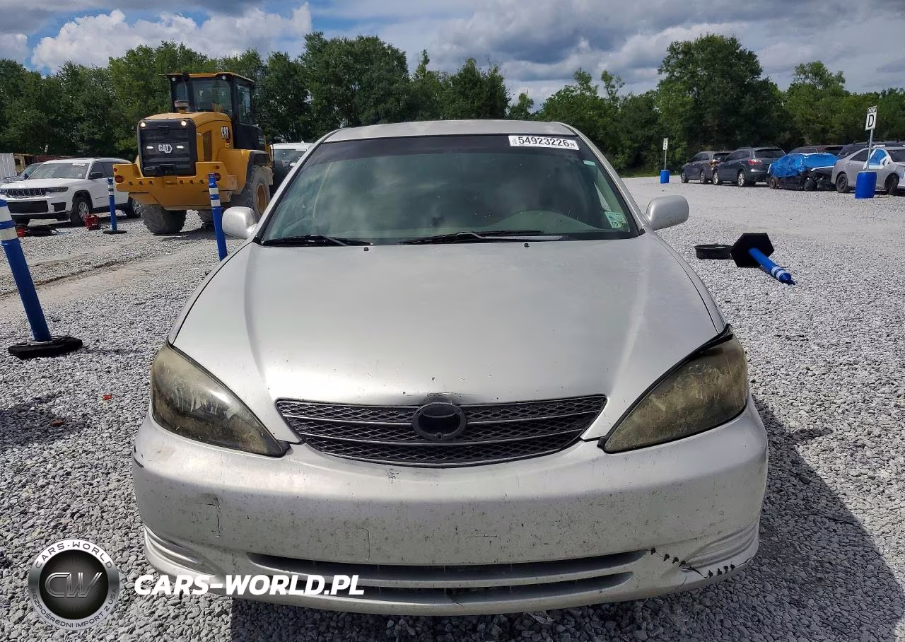 2003 Toyota Camry Le VIN:4T1BE32K33U129496 - 5