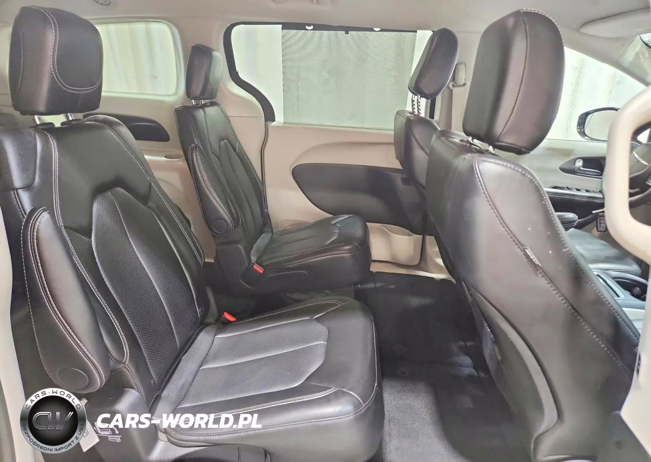 2024 Chrysler Pacifica Touring L VIN:2C4RC1BG2RR101946 - 11