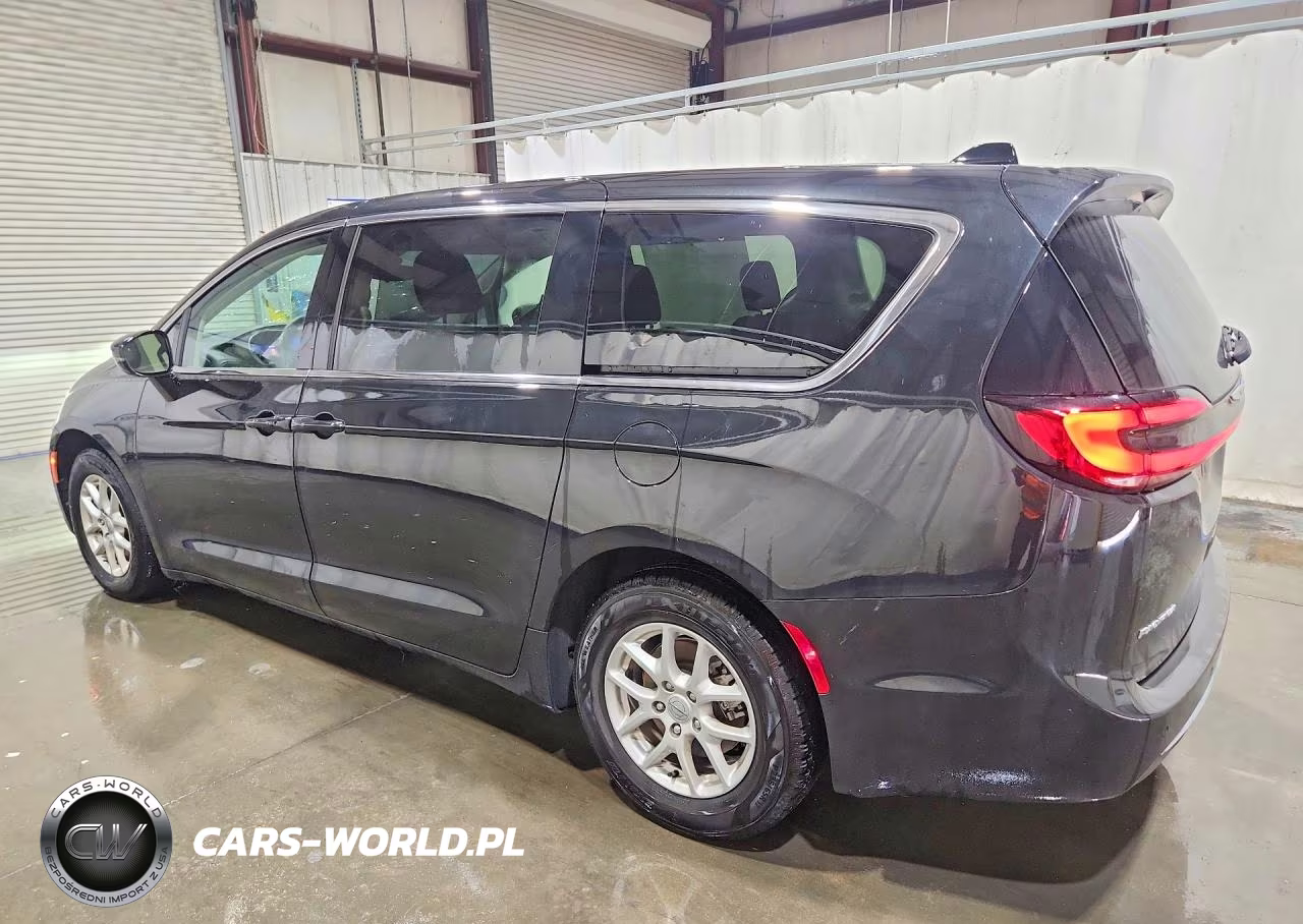 2024 Chrysler Pacifica Touring L VIN:2C4RC1BG2RR101946 - 2