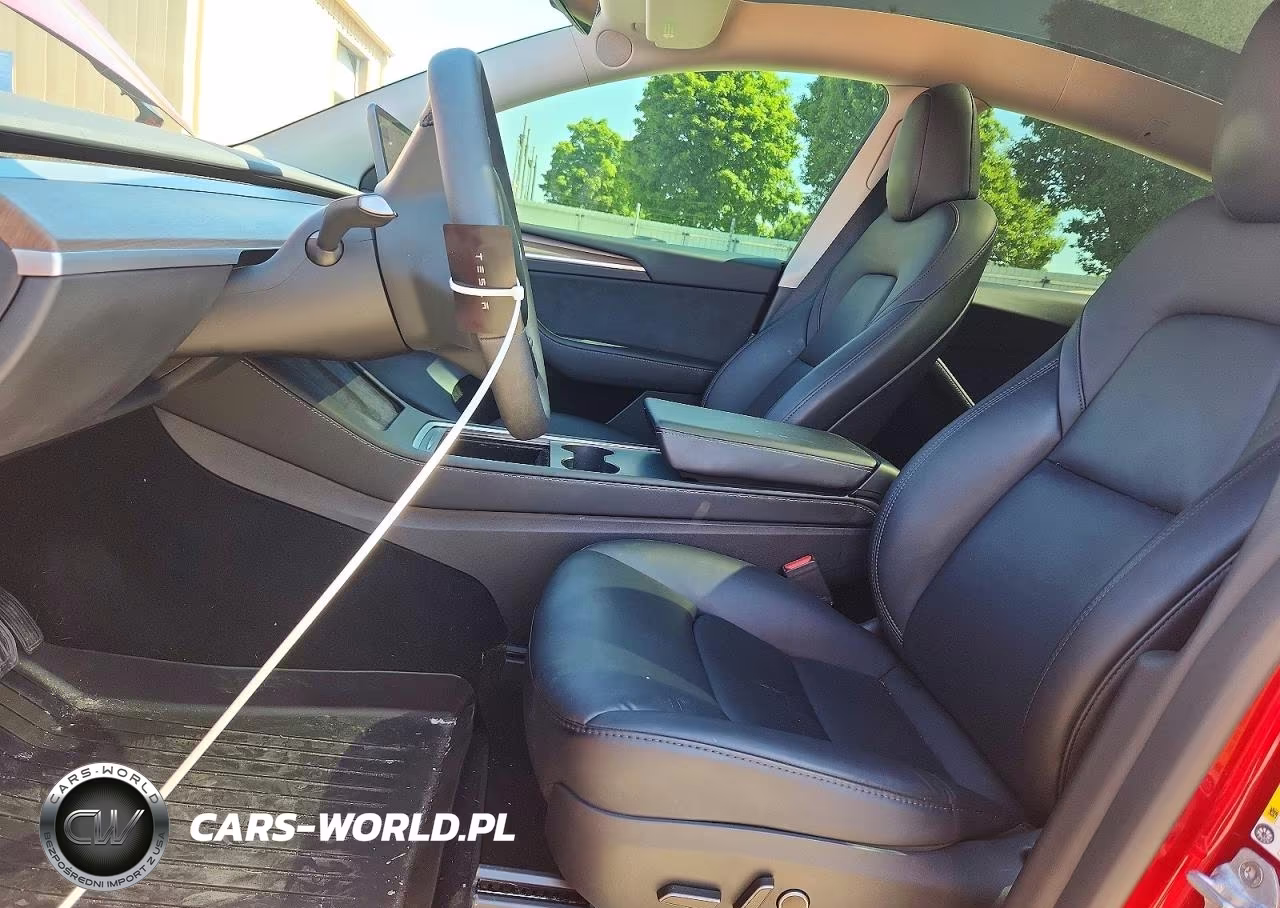 2024 Tesla Model Y VIN:7SAYGAEEXRF181277 - 7