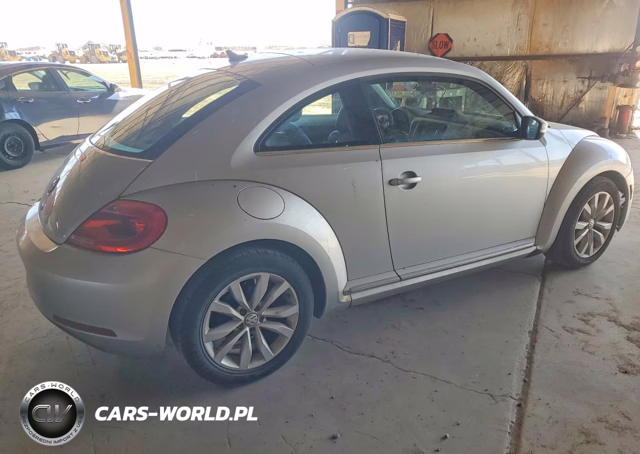 2013 Volkswagen Beetle VIN:3VWRL7AT1DM621389 - 3