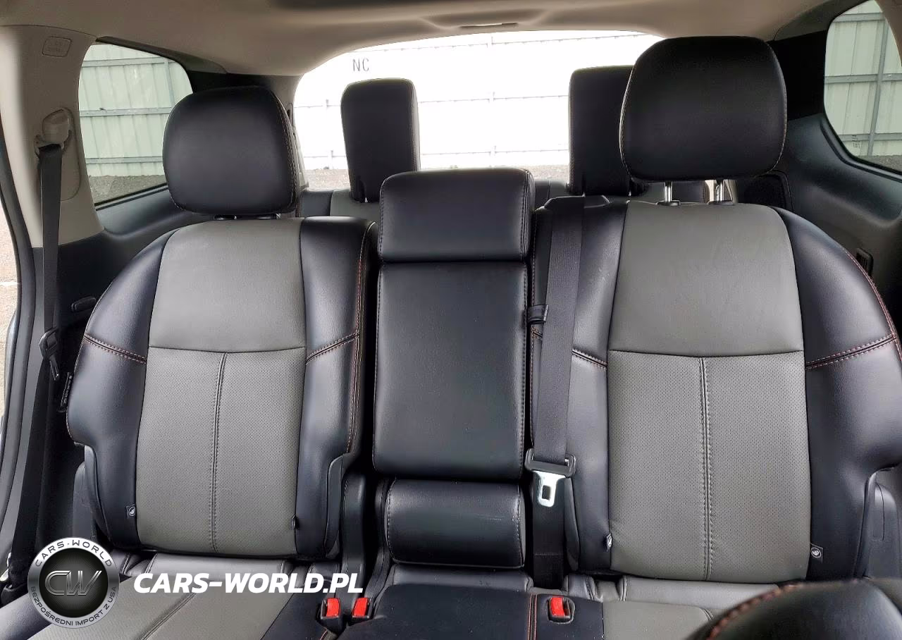 2020 Nissan Pathfinder Sl VIN:5N1DR2CM8LC644183 - 10