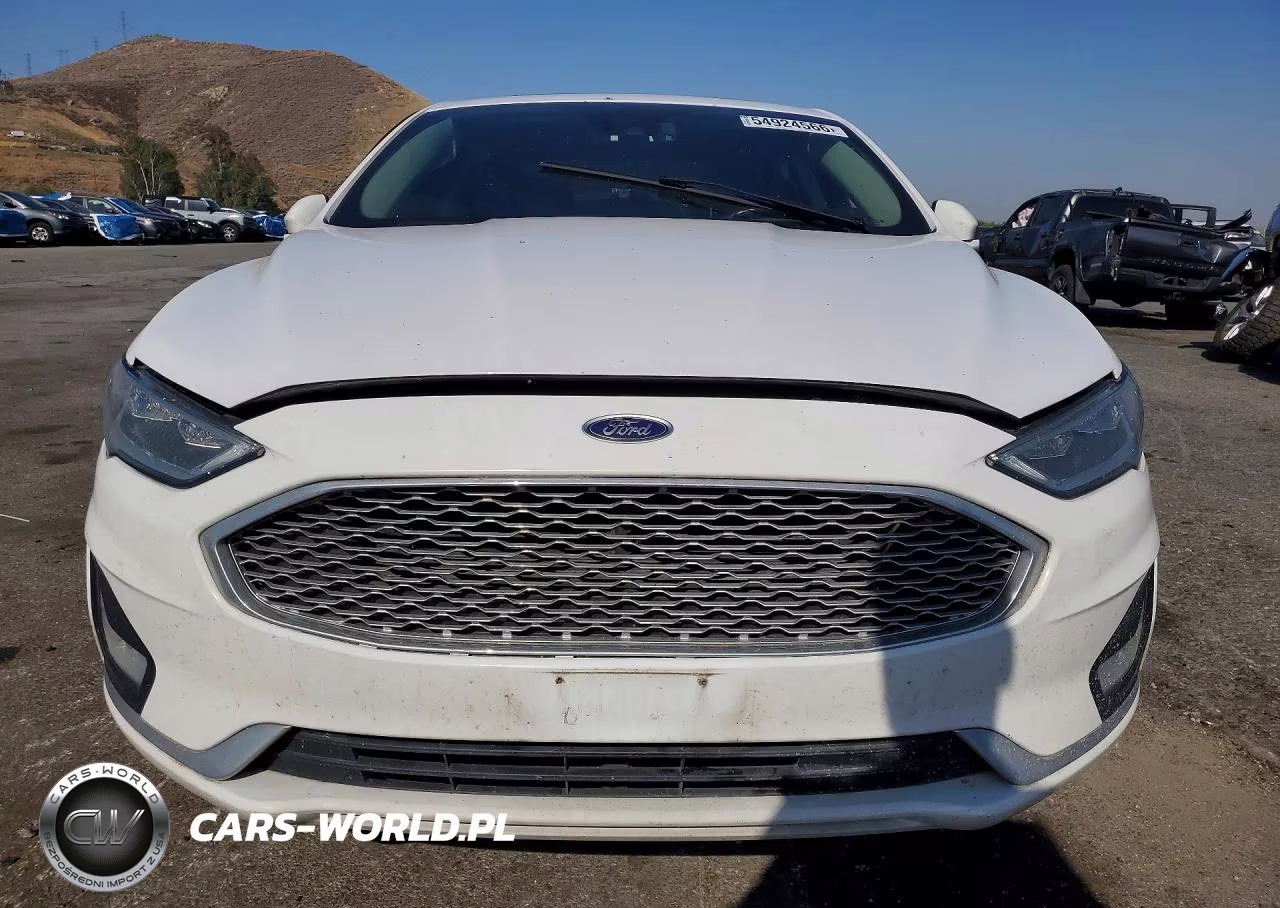 2019 Ford Fusion Titanium VIN:3FA6P0RU8KR156064 - 5