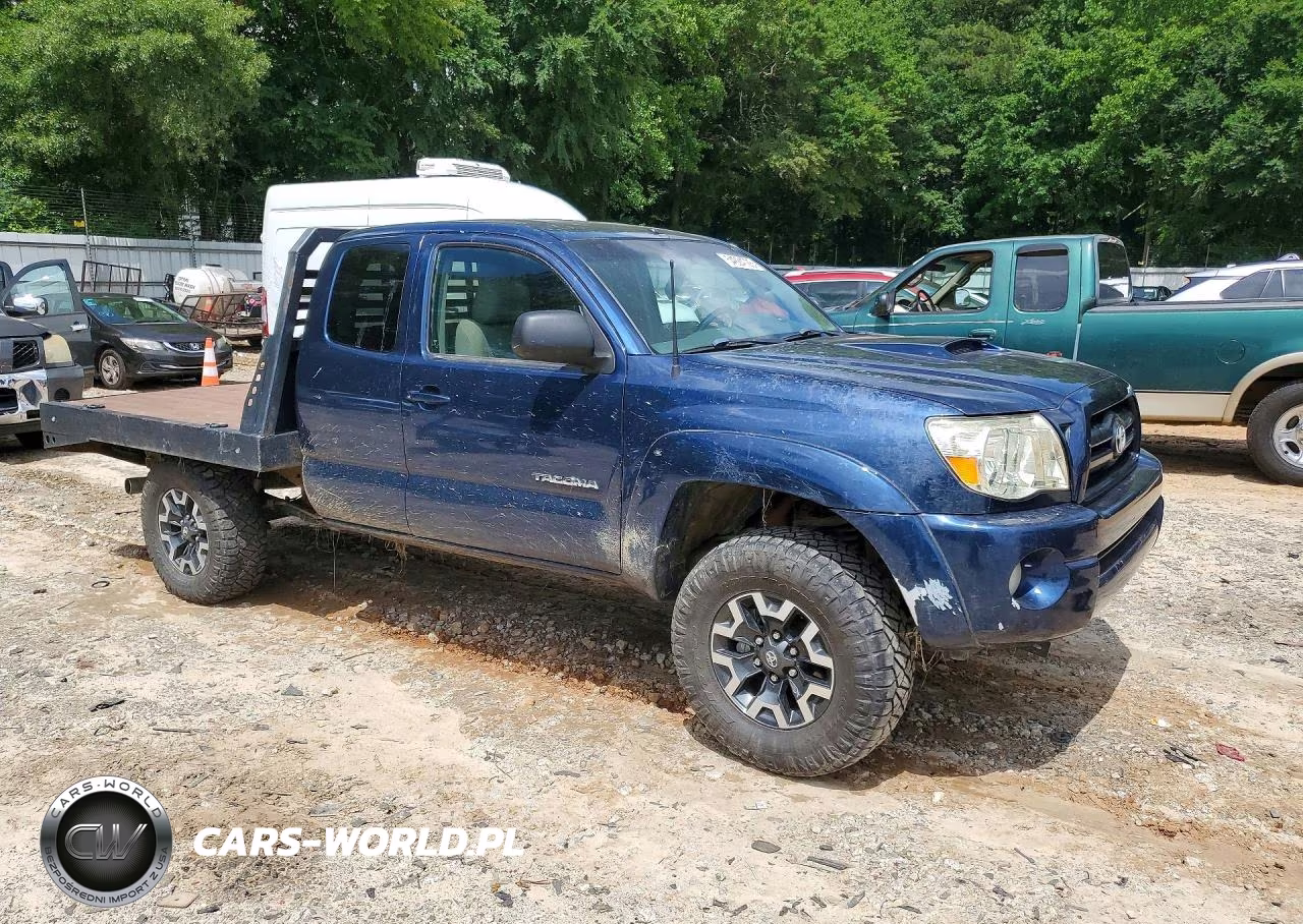2005 Toyota Tacoma Access Cab VIN:5TEUU42N75Z106555 - 4