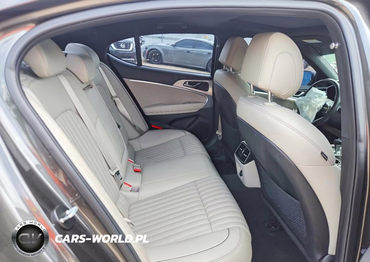2022 Genesis G70 2.0T VIN:KMTG34TA7NU101183 - 10