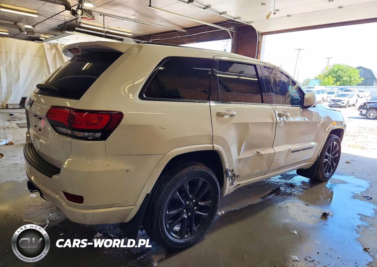 2021 Jeep Grand Cherokee Laredo VIN:1C4RJFAG6MC561357 - 3