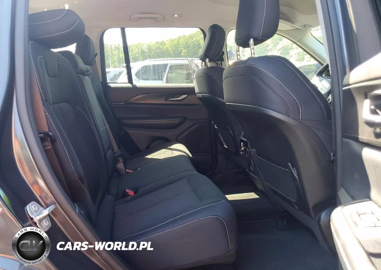 2023 Jeep Grand Cherokee Laredo VIN:1C4RJHAG3PC669449 - 10