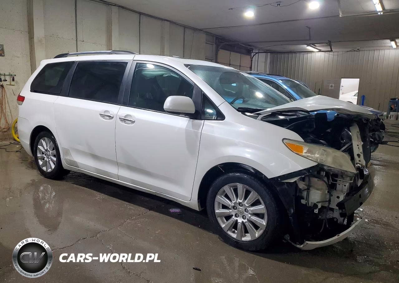 2011 Toyota Sienna Limited 7-Passenger VIN:5TDYK3DCXBS069829 - 4