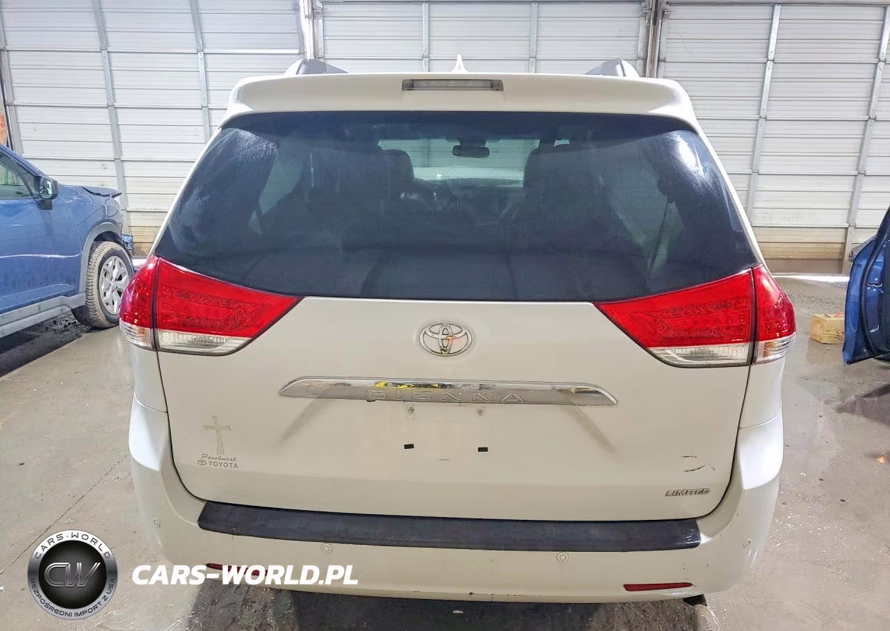 2011 Toyota Sienna Limited 7-Passenger VIN:5TDYK3DCXBS069829 - 6