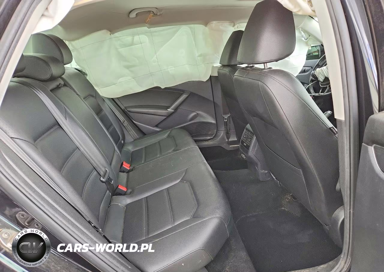 2019 Volkswagen Passat Wolfsburg VIN:1VWLA7A39KC014604 - 10