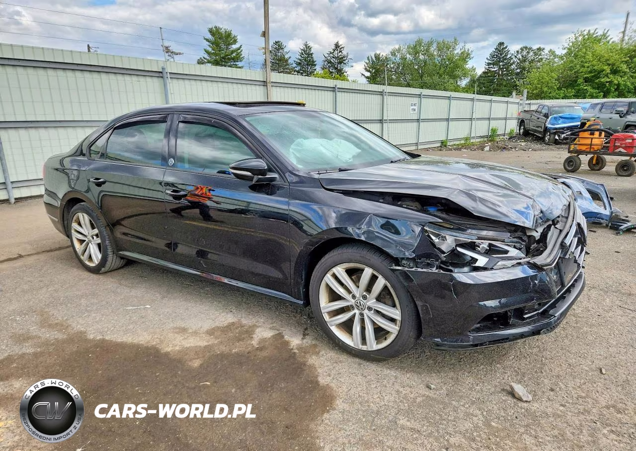 2019 Volkswagen Passat Wolfsburg VIN:1VWLA7A39KC014604 - 4