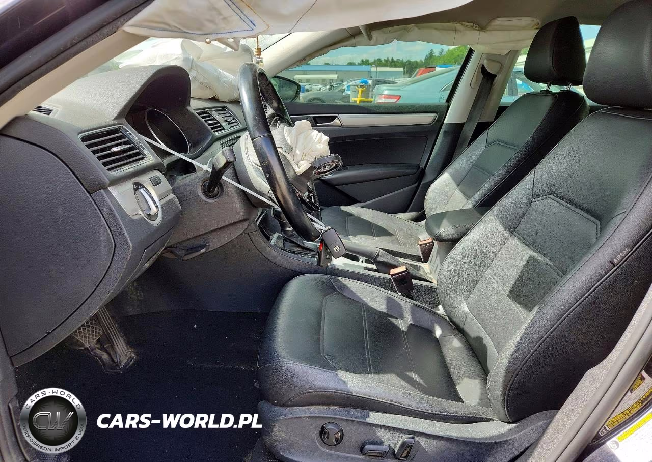 2019 Volkswagen Passat Wolfsburg VIN:1VWLA7A39KC014604 - 7