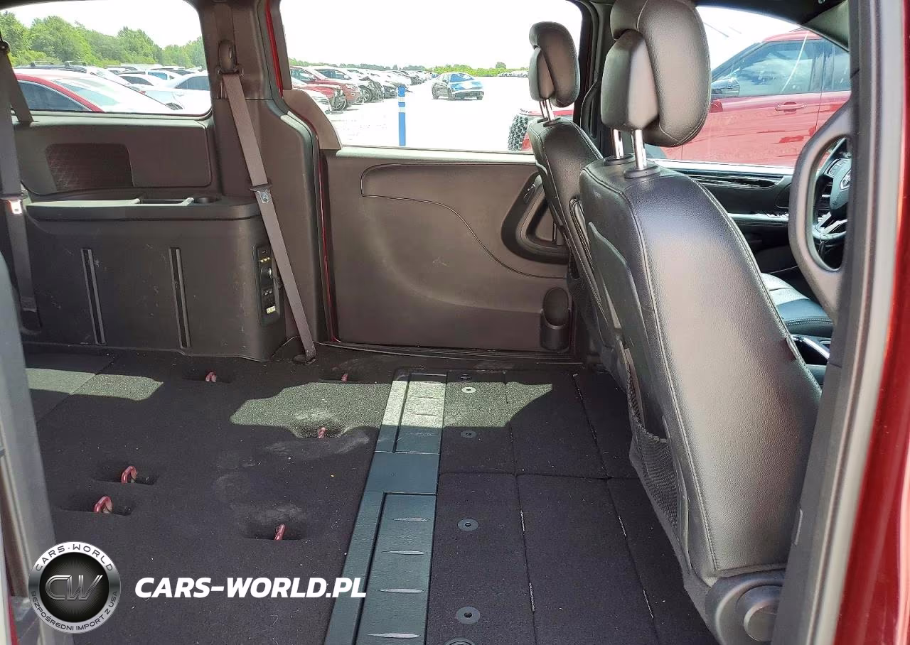 2018 Dodge Grand Caravan Sxt VIN:2C4RDGCG2JR136568 - 11