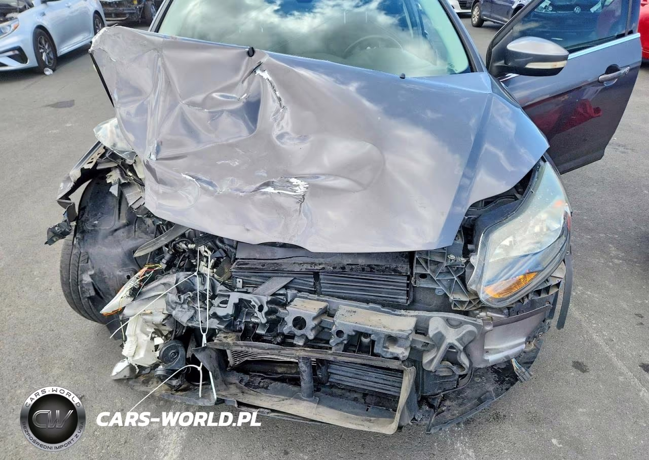 2012 Ford Focus Titanium VIN:1FAHP3N20CL343412 - 11