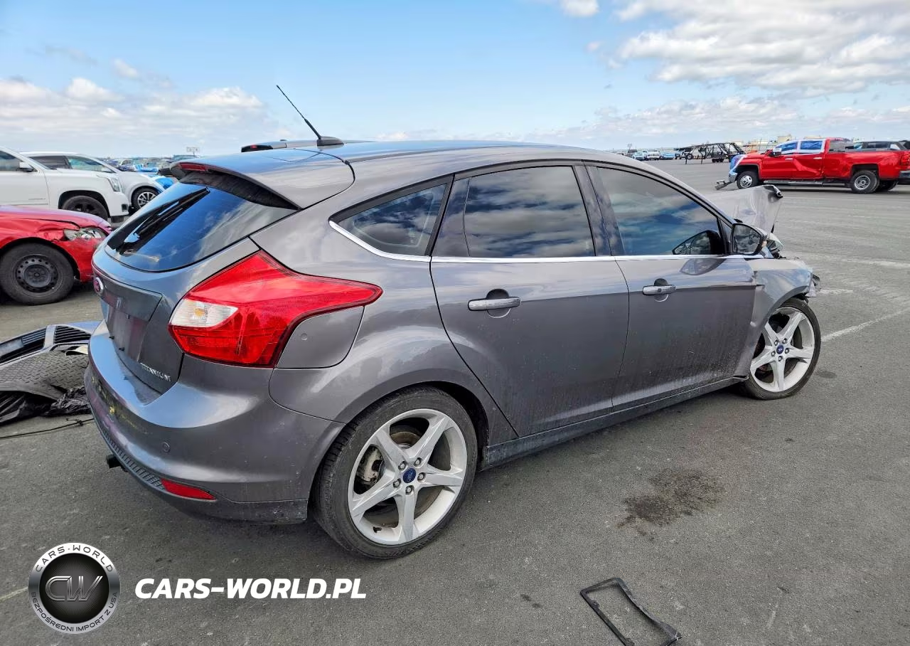 2012 Ford Focus Titanium VIN:1FAHP3N20CL343412 - 3