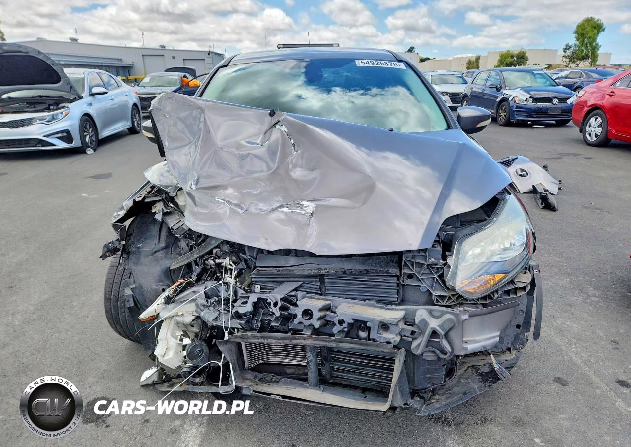 2012 Ford Focus Titanium VIN:1FAHP3N20CL343412 - 5