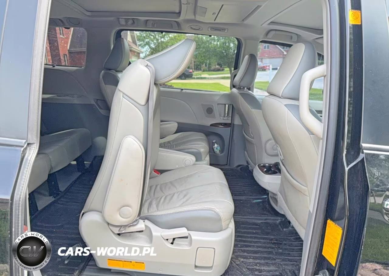 2011 Toyota Sienna Limited 7-Passenger VIN:5TDDK3DC6BS025325 - 6